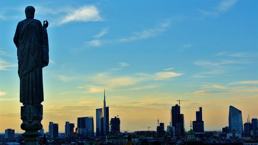 Sabato 30 Settembre: Ore 9,00 Partenza per il centro Città (tram n 2, capolinea di partenza Piazzale Negrelli 2, a fianco all Hotel 11 fermate circa 25 minuti) Costo del biglietto urbano 1,50 -