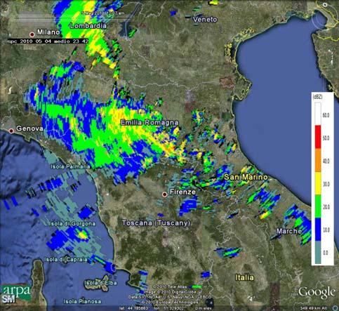 Mappe di riflettività del 04/05/2010 alle 23:12 UTC (in alto a sinistra),