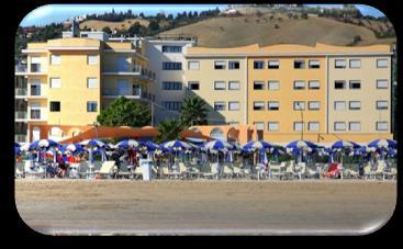 Roses **** - Roseto degli Abruzzi posizione: direttamente sul mare con spiaggia private, distante circa 1000 m dal centro.