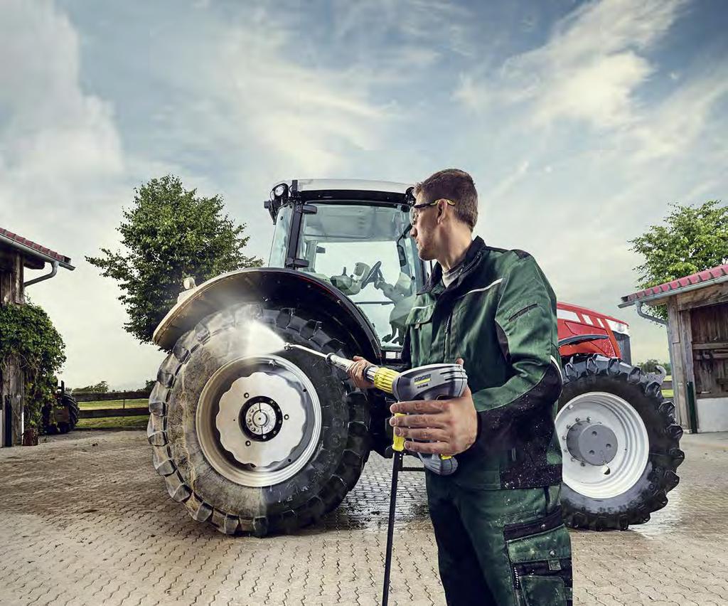 IDROPULITRICI ACQUA CALDA VERSATILITÀ IMBATTIBILE - IDROPULITRICI KÄRCHER Kärcher ha inventato l idropulitrice nel 1950 e, da allora, è stato ridefinito il principio di pulizia ad alta pressione.