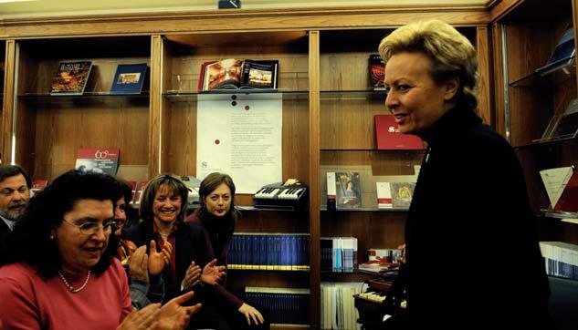 6 Incontri in Libreria 2009 i cittadini alle istituzioni. Ciò vale soprattutto nell'attuale fase della vita politica del Paese. La dirigente scolastica dell'istituto statale A.