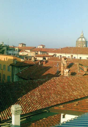 Convento S. Maria di Canepanova - Pavia Realizzazione di impianto solare termico La vista panoramica dal tetto del convento Su progetto dell Arch.
