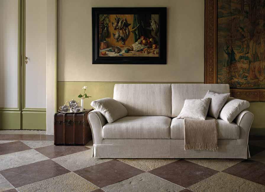 CLASSIC collection / Diva cm 210 Due cuscini decoro cm 40x40. Sofa 210 cm Two decorative cushions 40x40 cm. Diva Il nome evoca il desiderio di essere protagonista.