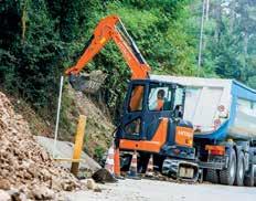 Hitachi Construction Machinery Sviluppiamo macchine movimento terra che contribuiscono alla creazione di una società ricca e senza preoccupazioni Yuichi Tsujimoto, Presidente di HCM COSTRUIRE UN