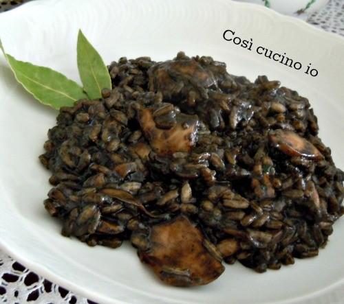 Risotto di seppie col nero Tipicamente veneziano, questo risotto è una vera prelibatezza.
