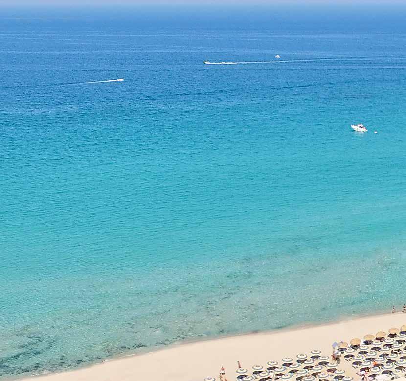 Veraclub Barone di Mare ALLINCLUSIVE Novità2017 PUGLIA Torre dell Orso (Lecce) La spiaggia di finissima sabbia dorata e la folta pineta sono la cornice naturale perfetta di fronte ad un mare di acqua