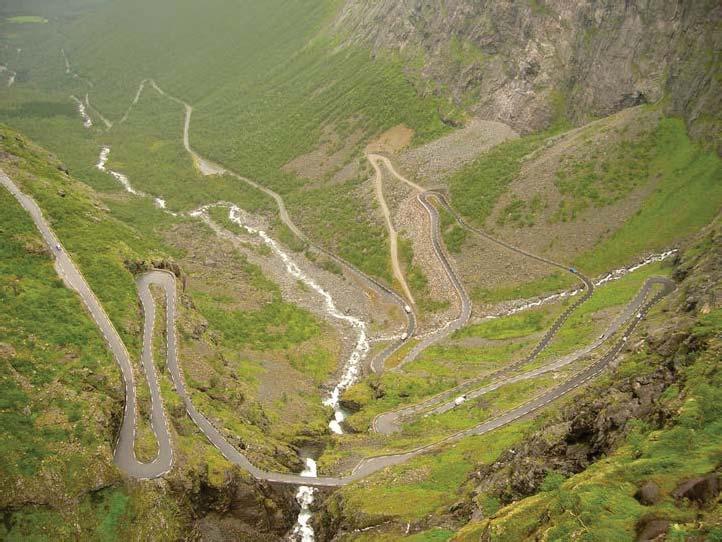 Strade Ferrovie