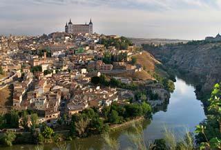 provenienti da tutta la nazione, come quelli che si respirano in Andalusia. Una regione orgogliosa, ricca di tradizioni, di storia e di passioni.