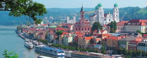 Mesto je polno kulturno-zgodovinskih spomenikov, krasi ga mogočna katedrala, ki se ponaša z največjimi cerkvenimi orglami na svetu, mestna hiša s stražarskim stolpom, rezidenca.