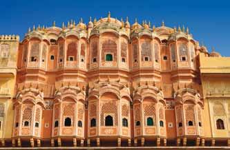 monumento vivente all amore; Jaipur, la città rosa capitale del rajasthan. 1 Giorno - Italia/delhi Partenza dell Italia con volo di linea. Pasti e pernottamento a bordo.