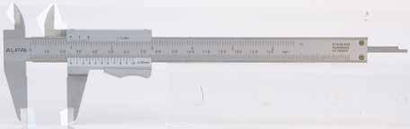 Monoblock vernier caliper flat rod Nonio 1/20, lettura 0,05 - Struttura in acciaio inox, scala cromata opaca, corsoio con bloccaggio a pulsante. Esecuzione precisa. Vernier 1/20, graduation 0.