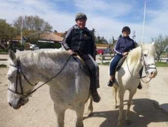 da cui la razza prende il nome) e le Arene che ospitano gli spettacoli con i tori da combattimento (feria) corrida non violenta dove la morte dell animale non è l apice dello spettacolo, completano l