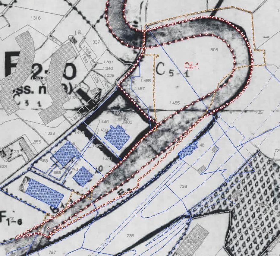 Pag. 8 di 16 Figura 5 Sovrapposizione tra il PRG e la cartografia catastale in atti Nella Figura 5 viene evidenziato la rispondenza della sovrapposizone tra il PRG e la vigente cartografia catastale,