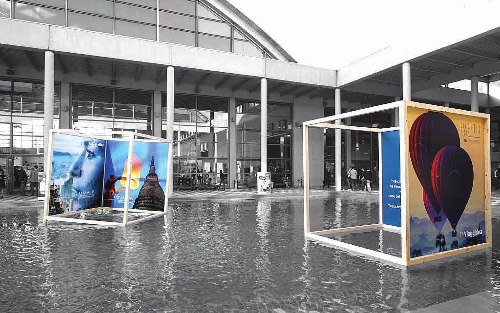 PISCINE INTERNE INTERNAL POOLS Personalizzazione delle piscine interne fronte padiglioni AC-BD / Personalisation of the internal pools in front of pavilions AC-BD.
