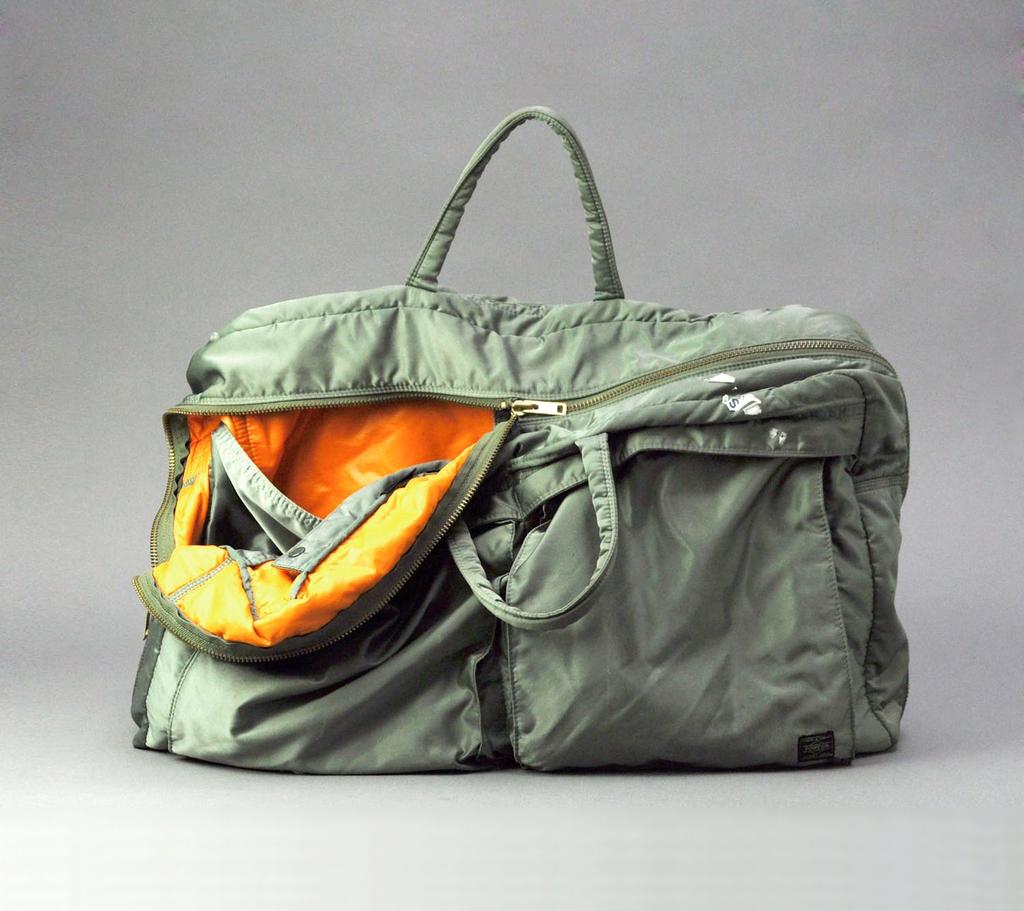 PORTER Yoshida Co. Ltd #BAGS Filosofia: made in Japan, motto cuore e anima in ogni punto ; lo stile unico di una borsa Porter.