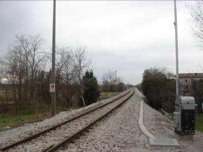 Le stazioni lungo la linea sono Udine e Cividale, mentre le fermate sono San Gottardo e Remanzacco e a Schema della linea richiesta Moimacco e Bottenicco Z.I.