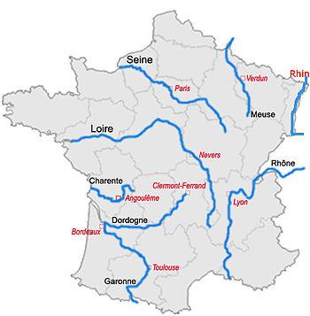 ESPLORIAMO IL TERRITORIO FIUMI La Francia è ricca di fiumi e sono navigabili e collegati da una fitta rete di canali artificiali I più importanti scorrono dal centroest verso ovest: Senna, attraversa
