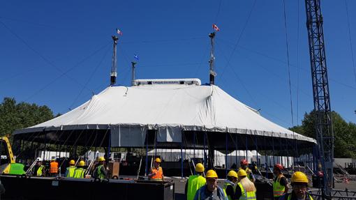 di Cirque du Soleil durerà ancora per sei giorni e include non solo l'installazione del tendone, ma anche del foyer, delle tende adibite agli artisti, del