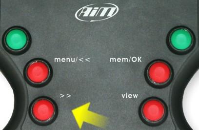 3Capitolo 4 Visualizzazione dei dati in pista Volante Formula Attraverso la visualizzazione dei dati in pista è possibile avere sempre sotto