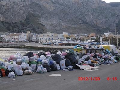 MUNNEZZA A ISOLA DELLE FEMMINE IL 20 GENNAIO 2012 CORTE DEI CONTI Sezione di controllo per la Regione siciliana La Sezione di controllo per la Regione siciliana, presieduta dal Presidente Rita