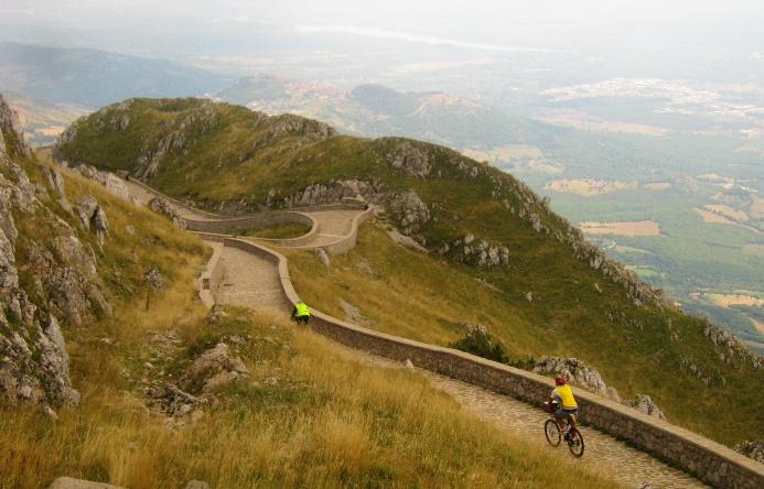 Ciclo trekking escursioni Domenica 5 Marzo 2017 Decima giornata Nazionale delle Ferrovie Dimenticate (programma da definire) Domenica 2 Aprile 2017 Parco dell Alta Murgia: Foresta Mercadante - km 30