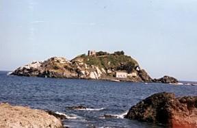 Il paragone dell isola e dell oceano tempestoso Kant paragona la conoscenza scientifica alla terraferma di un isola, mentre assimila il desiderio di varcare le soglie