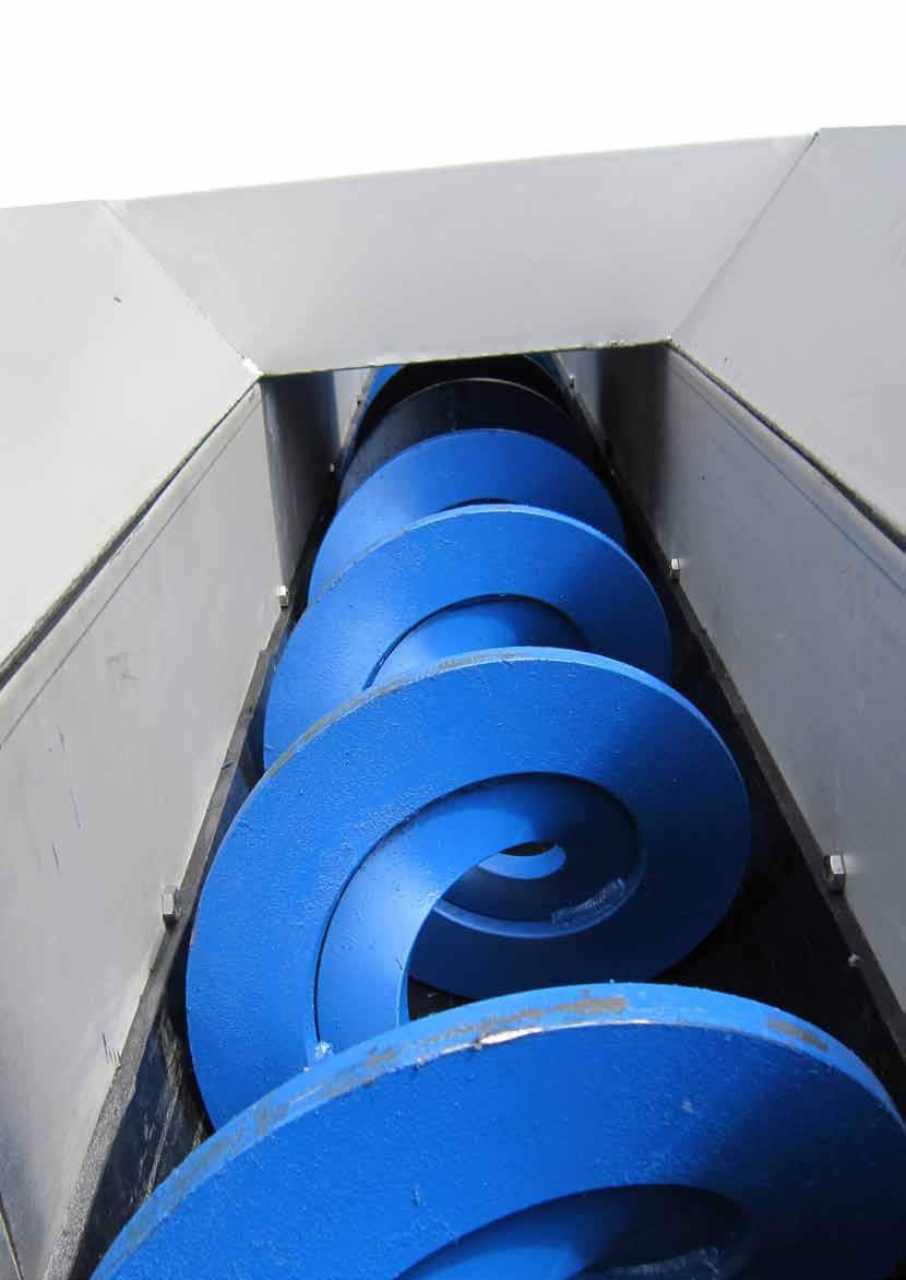 DIFFERENT FIELDS, SAME EFFICIENCY. Compactors and conveyors have a combined application: they can indeed be used in both civil and industrial sector, in the post-filtration stage.