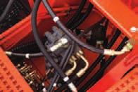 Un controller di rete locale CAN (Controller Area Network) regola il flusso costante di informazioni tra il motore e il sistema idraulico, assicurando la precisa erogazione della potenza richiesta.