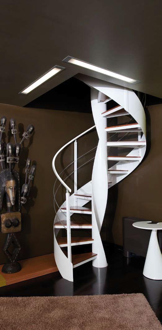 Spiral staircase in enamelled steel with helical pole, tread in solid wood