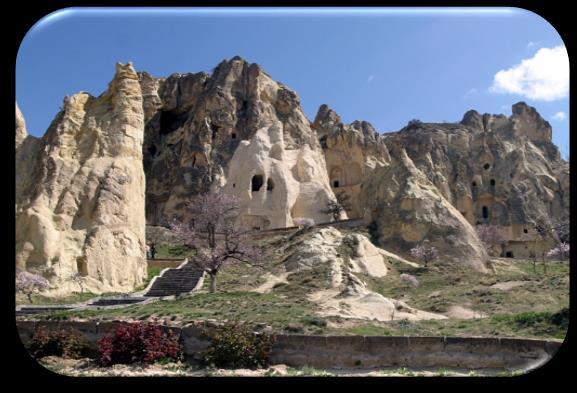 Visita ad una delle città sotterranee più famose del mondo. Trasferimento in hotel e sistemazione nelle camere riservate, cena e pernottamento.