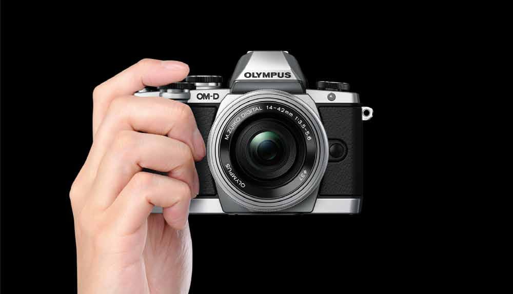 E-M10: the Compact