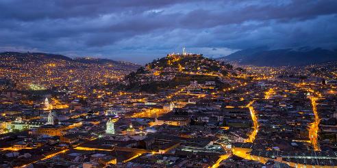 Al termine delle visite, proseguimento per Cuenca, la terza città più grande del Paese, dal ricco patrimonio storico, testimone del suo passato coloniale.