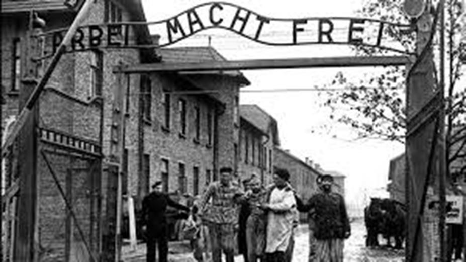 AUSCHWITZ