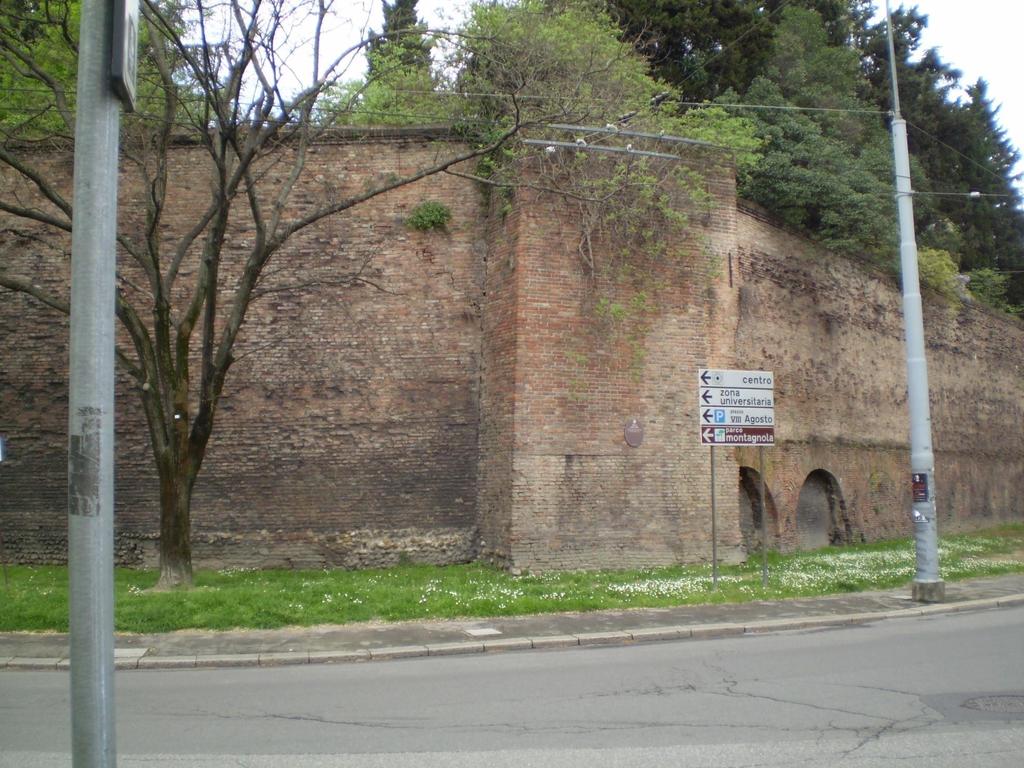 Tratto di Mura tra Porta