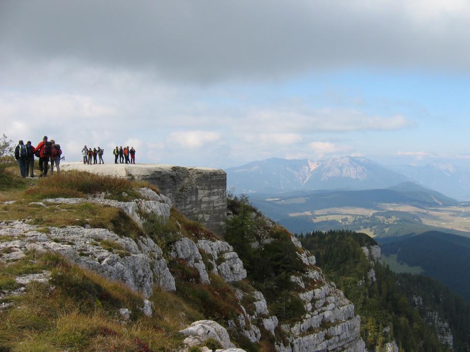 23- Corso nazionale di formazione per insegnanti La guerra dei forti La prima fase della Grande Guerra sugli altipiani veneto-trentini Passo Vezzena (Lavarone, TN), 7-10 maggio 2015 a cura di: