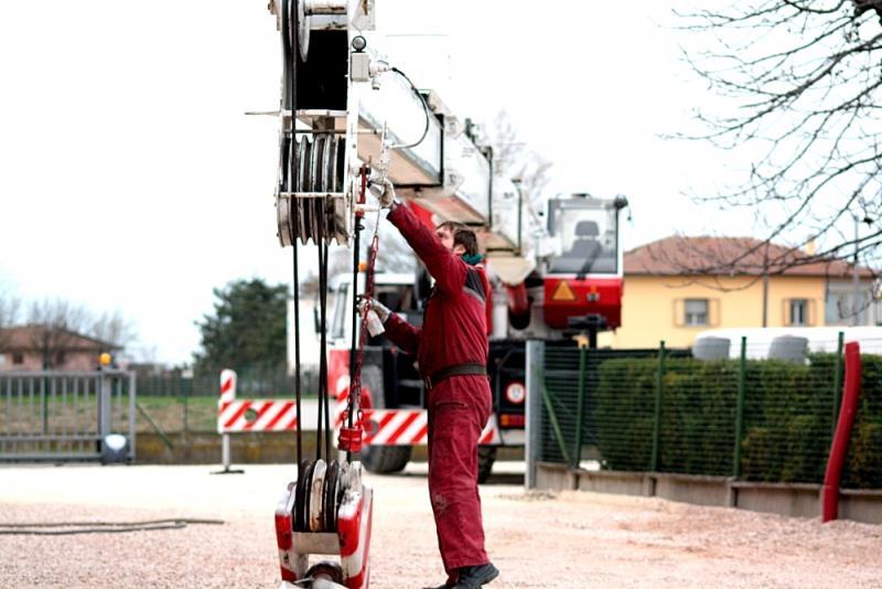 manutenzione e conservazione; - il mantenimento delle condizioni di sicurezza previste in origine dal