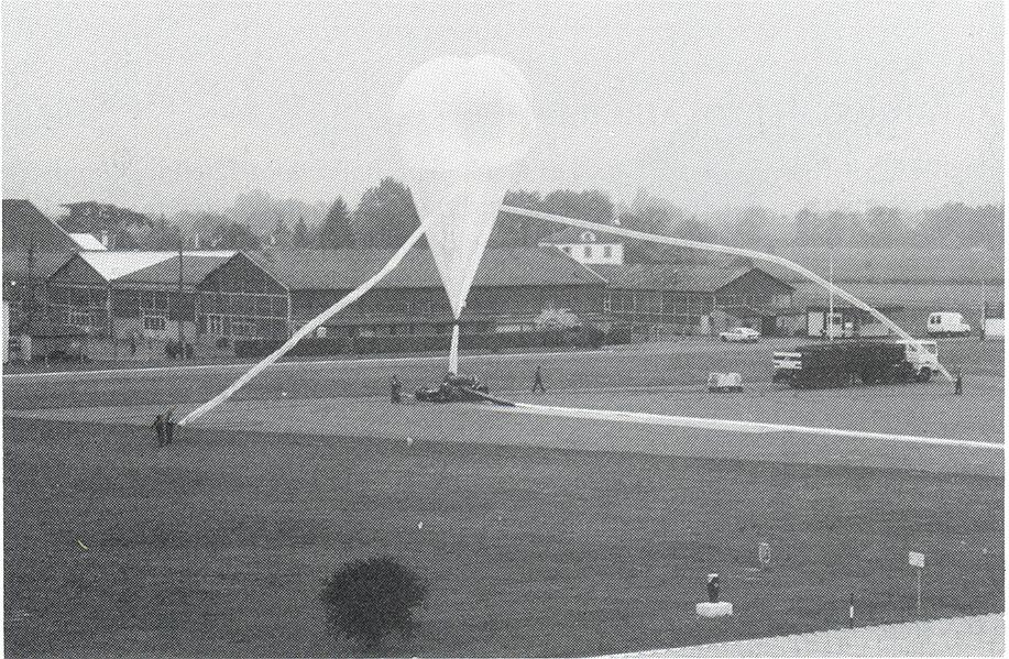 I voli di pallone per l astronomia probabilmente cominciarono nel 1874.