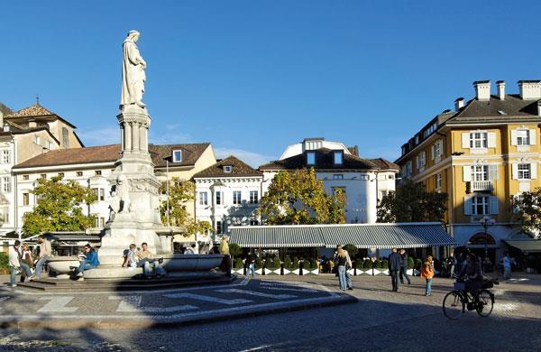 I MOMENTI INDIMENTICABILI Bressanone, centro culturale del Tirolo e sede vescovile Abbazia di Novacella e convento di Sabbiona Panorama delle Dolomiti Masi di montagna Bolzano, la capitale dell Alto