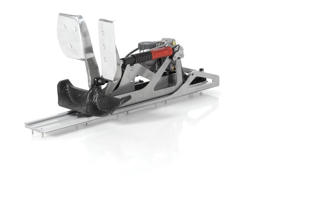Pedaliera Il modulo pedaliera contiene un dispositivo di registrazione micrometrica della posizione dei pedali per una rapida e precisa personalizzazione della postura ergonomica.
