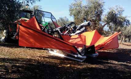 4 APPARECCHI PER LA RACCOLTA DI FRUTTI SECCHI E OLIVE Testata a tre punti di chiusura Peso molto