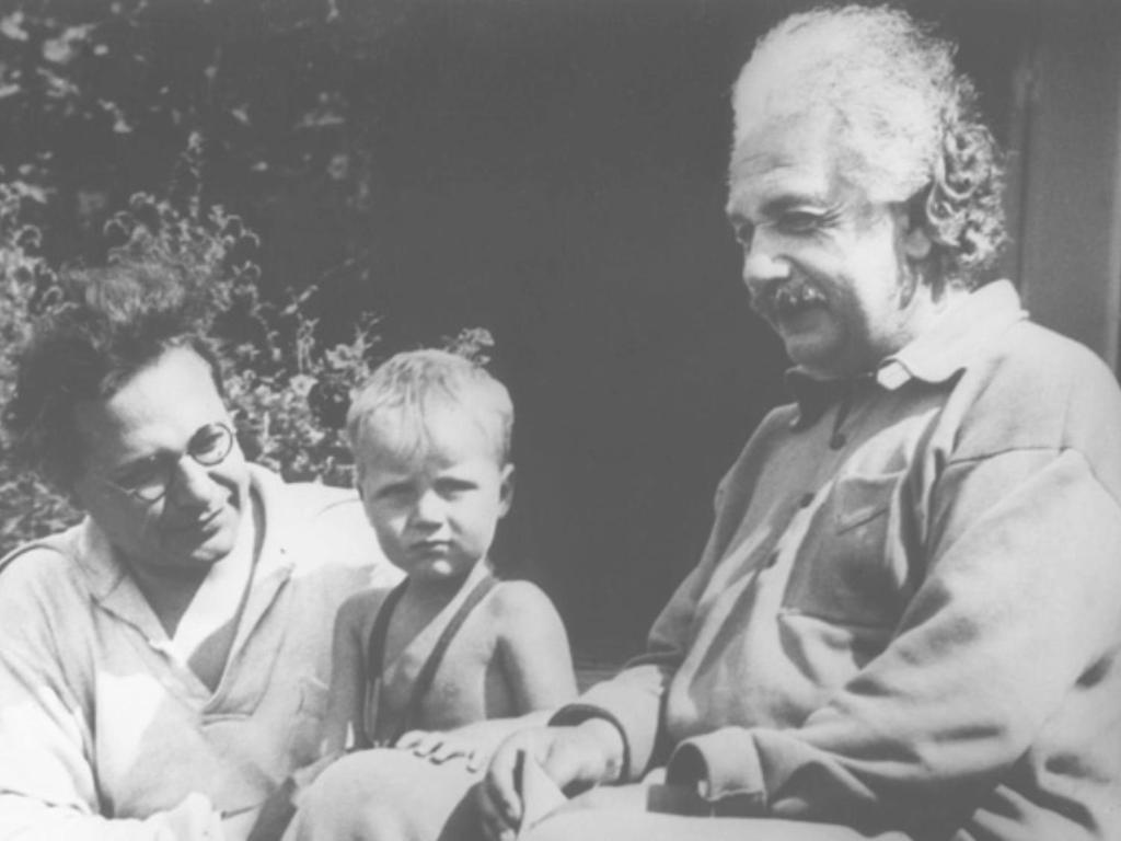 Einstein s son (Hans Albert) was once asked by his father: How does rain fall? In drops, was the young boy s reply. That is very important as you will see, his father advised.