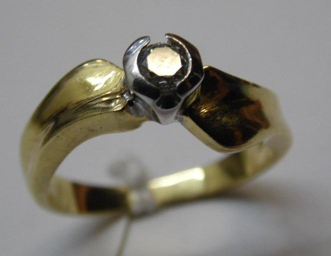 anello in oro 12 kt incisi con 2 diamanti taglio