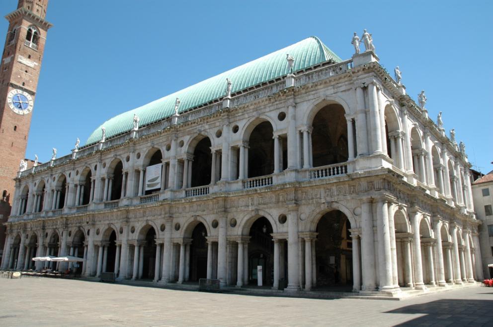 È l edificio simbolo di Vicenza, dal 1994 sito Unesco e dal 2014 Monumento