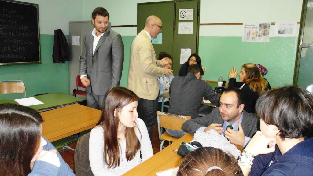 SCUOLA E INNOVAZIONE SOGGETTI COINVOLTI: Verso la fine del mese di agosto 2013, Confapi Padova ha avviato i contatti con l Istituto Guglielmo Marconi e l Istituto Tecnico Statale Economico