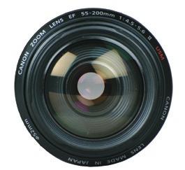 Entrambi arrivano alla focale mm: uno parte da una focale media, mm, ed è utilizzabile anche su Full Frame, l altro da una cortissima, mm, ed è progettato per l APS-C.