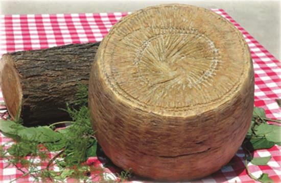 PECORINO STAGIONATO (stagionatura 8 mesi) Ingr.