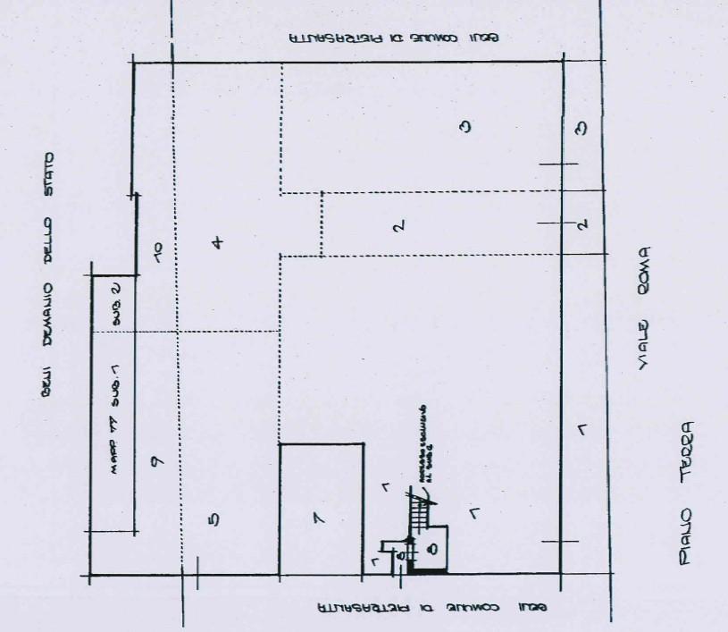 Destinazione e conformità Urbanistica L'immobile ricade all'interno del Piano di Utilizzazione degli Arenili (P.U.A.), variante al Piano particolareggiato degli Arenili ed è indicato nella tavola n.