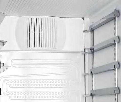 Il sistema di raffreddamento e la ventilazione garantiscono in tutto il vano interno una temperatura costante compresa tra +2 C e +15 C.