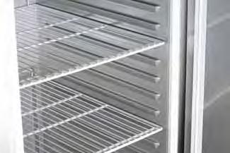 Frigoriferi GN 2/1 ventilati ProfiLine Refrigerazione Elementi distintivi dei frigoriferi Gastronorm ProfiLine sono l eccezionale qualità e la strabiliante potenza.