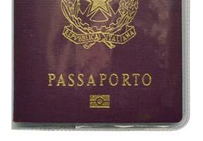 trasparente per passaporto con due to chiuso 13,3 x